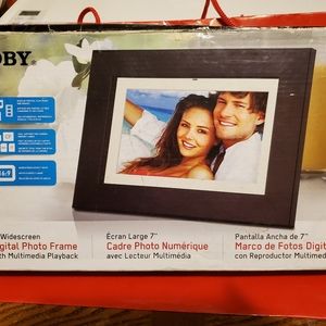 COBY 7" Wide-screen Digital Photo Frame